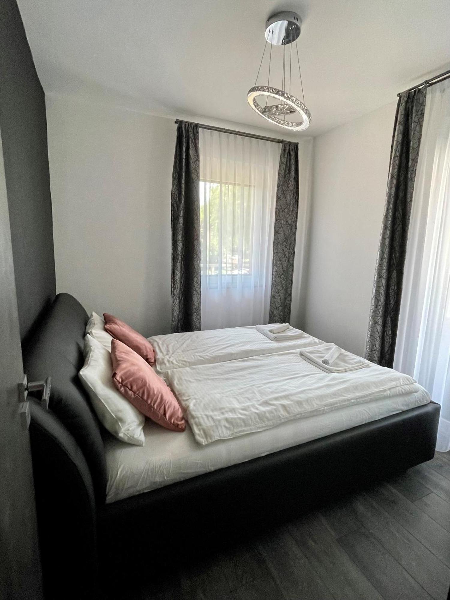 Republic5 Apartment Siófok Exteriör bild